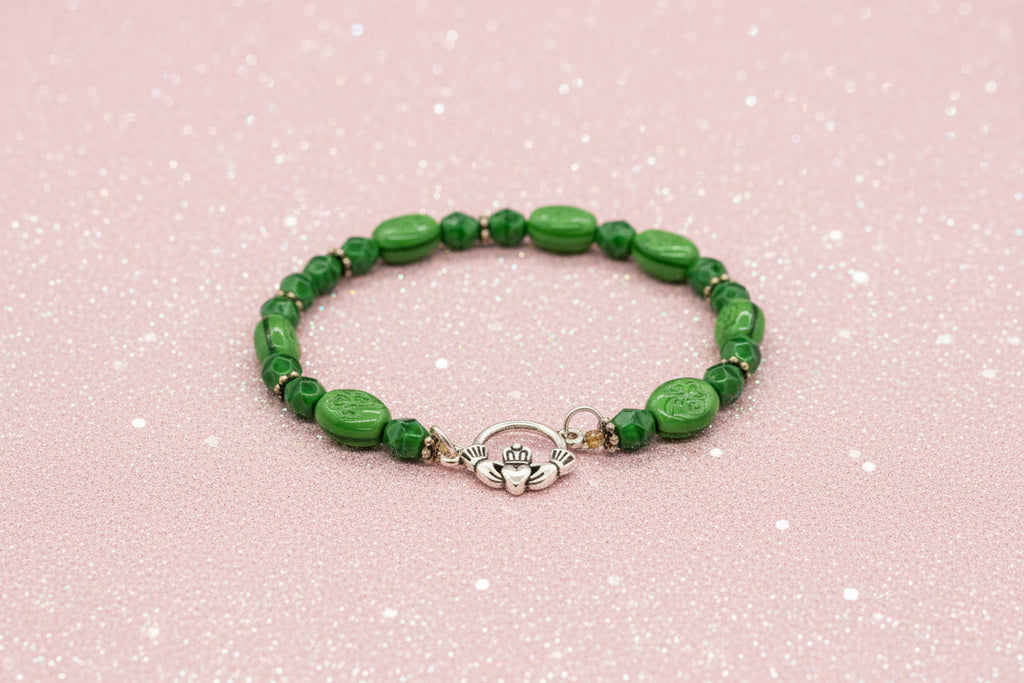 Vintage Celtic Claddagh & Green Shamrock Bead Stretch Bracelet