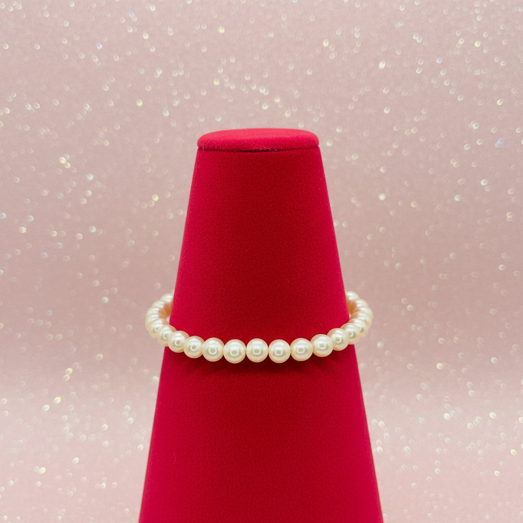 Vintage Classic Single Strand Cultured Pearl Stretch Bracelet