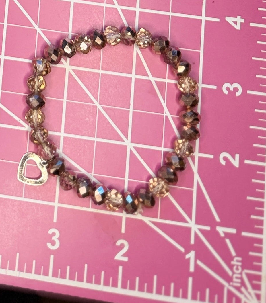 Vintage Gold Tone Faceted Bead Stretch Bracelet w/ Heart Charm
