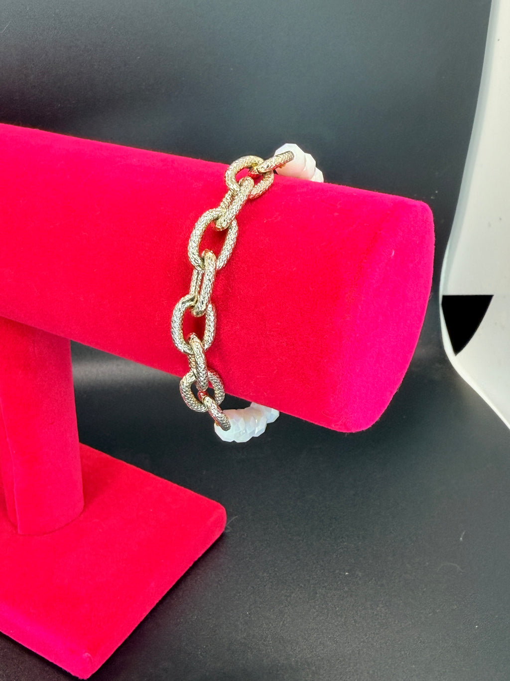 Erimish White Faceted Glass Beads w/ Silver Tone Chain Stretch Bracelet w/ Logo Charm