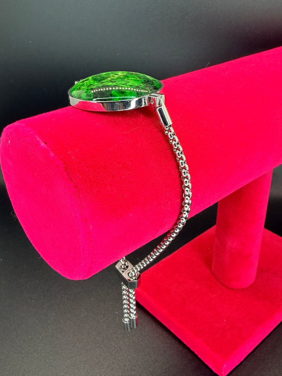 Modern Gem Joy Silver Tone Bolo Style Lariat Bracelet