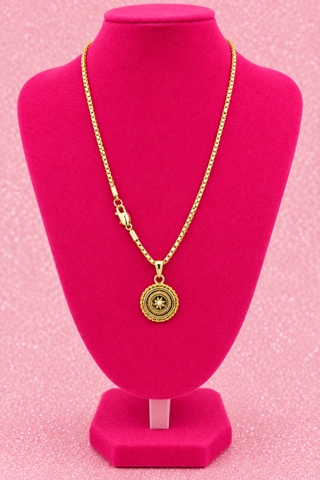 Vintage Gold Tone Round Pendant Necklace w/ Star & Faux Pearl Center