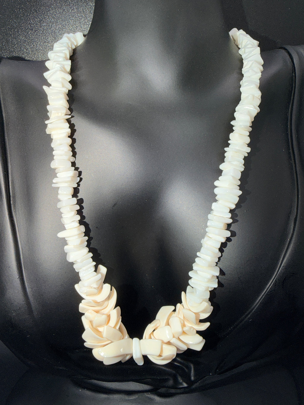 Vintage White Puka Shell Chip Necklace w/ Graduated Center