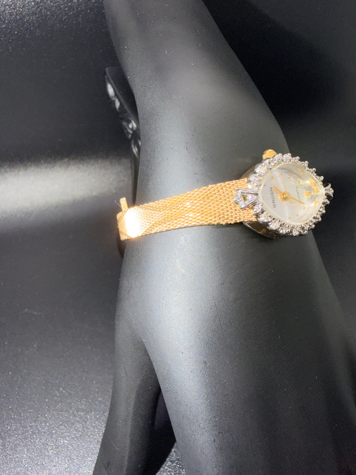 Vintage Gruen Quartz Women's Gold Tone Watch w/ Crystal Bezel