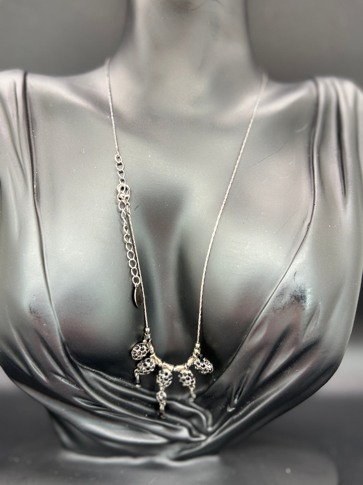 Vintage Liz Claiborne Silver Tone Necklace w/ Black Faceted Beaded Dangles