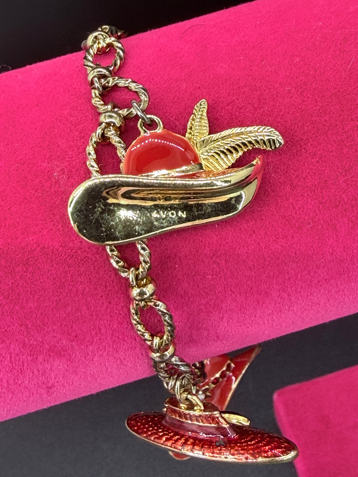 Vintage Avon Red Hat Society Gold Tone Charm Bracelet
