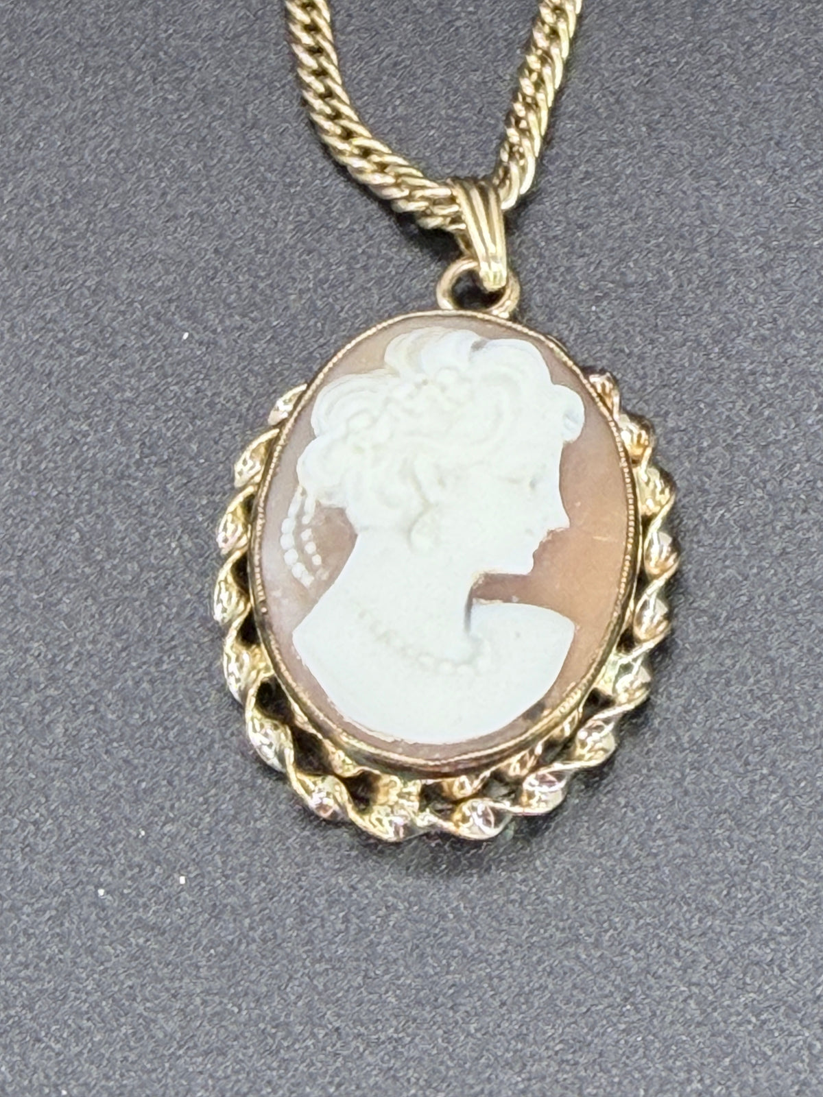 Vintage 1/20 12k Gold Filled Cameo Pendant on Long Gold Tone Chain