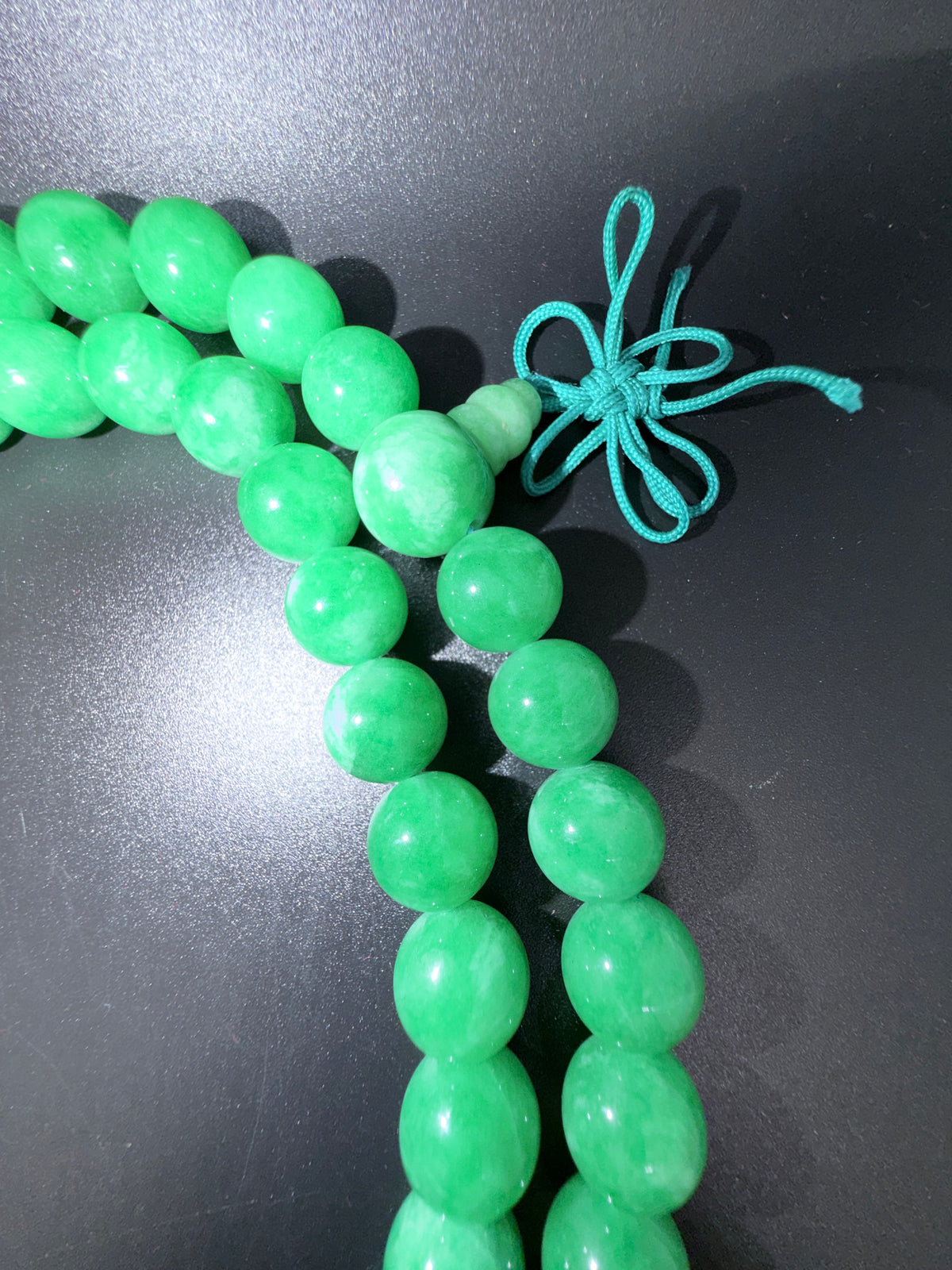 Vintage Long Strand of Polished Green Jadeite Bead Necklace