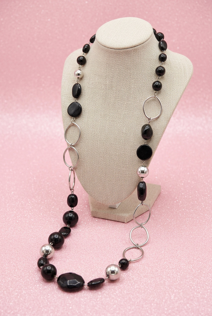 Vintage Long Black Gass & Silver Tone Metal Station Necklace